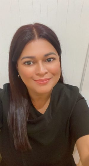 Nira, esthéticienne et massothérapeute.
Native Esthétique, salon de beauté et massothérapie Montréal, plateau